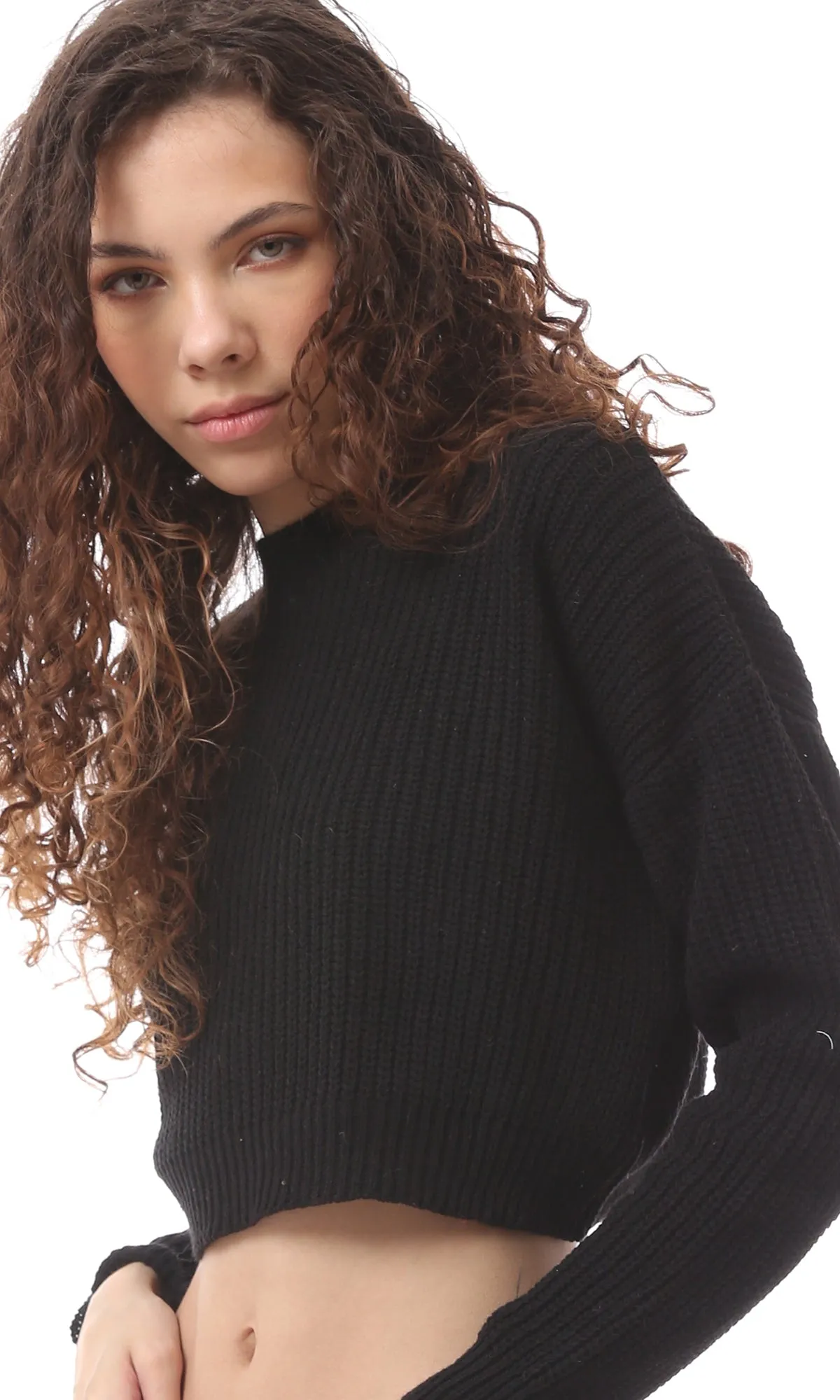 O171369 Cropped Plain Black Acrylic Pullover